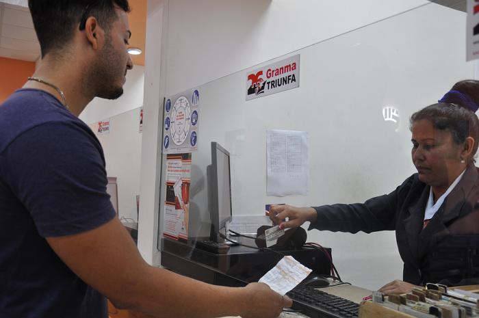 El pago de la factura eléctrica mediante el POS es el nuevo servicio que desde este mes de marzo pone a disposición de sus clientes la Empresa Eléctrica de Granma.