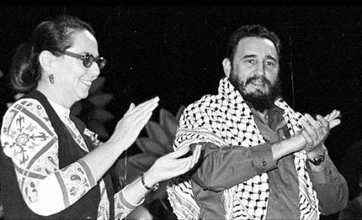 En el acto de clausura del IV Congreso de la FMC, el 29 de noviembre de 1974. 