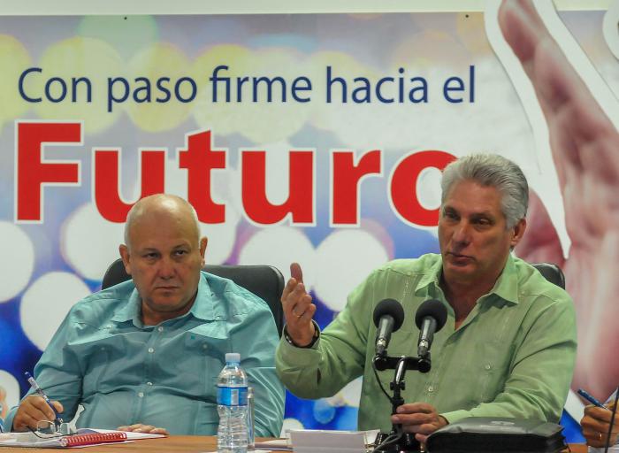 Balance anual del Ministerio del Trasporte 2020, Presidido por Miguel Díaz Canel Bermúdez, Presidente de la República de Cuba, Jorgé Luis Tapia Fonseca, Vice1er Ministro, Ricardo Cabrisas Ruiz, Vice 1er Ministro, Esteban Lazo Hernández, Presidente de la ANPP, Ulises Guilarte de Nacimiento, Secretario de la CTC y Mercedes López Acea, Miembro del Secretariado del CCPCC y el Ministro del Transporte,  Eduardo Rodríguez Dávila.