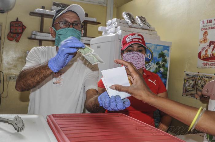 Recorrido por instalaciones de la Terminal de Ómnibus donde se toman las medidas higiénicas  como prevención del Coronavirus (COVID-19)