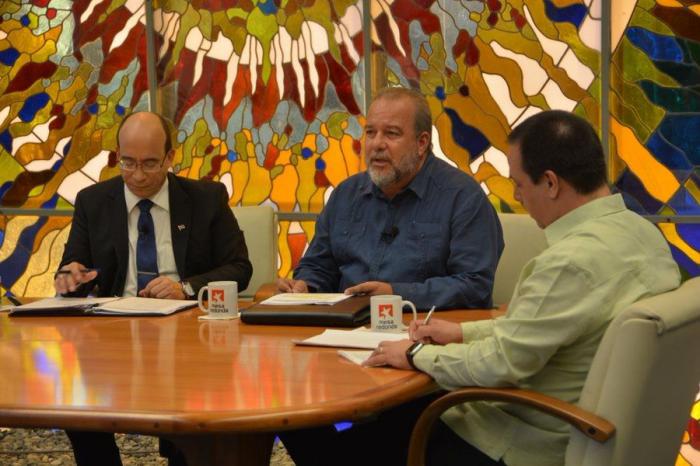 Primer Ministro en la Mesa