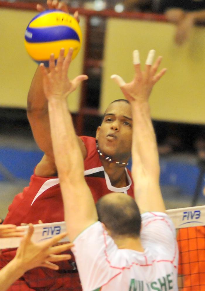 Voli Liga Mundial 2015 jugadas defensa Javier Jimenez