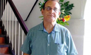 El escritor Urbano Martínez Carmenate. 