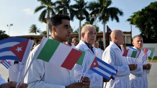 Brigada Médica Cubana, enviada a apoyar la asistencia sanitaria en Lombardía en medio 
de la pandemia de la covid-19. Foto: CubaMinrex