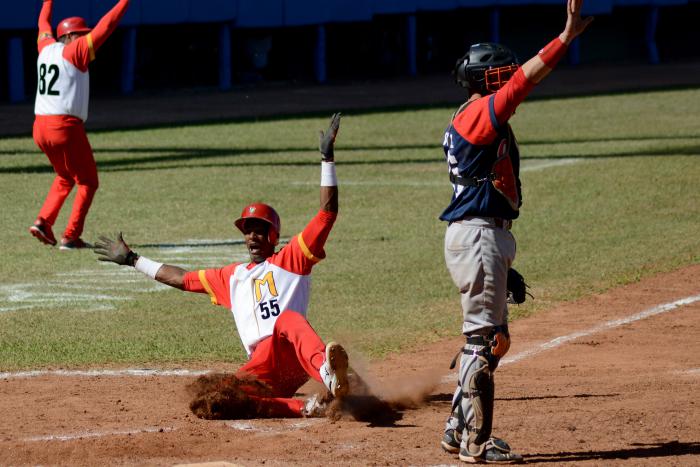 Beisbol Serie 59 Play Off Final MTZ vs CMG Juego 4to-gana mtz 5 x 3 Yamichel Perez lanzador Ganador