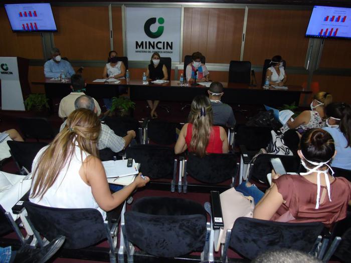 MINCIN informó sobre comercio electrónico en Cuba.
