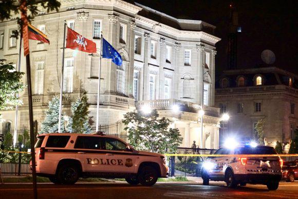 Dispuesto a todo el terrorista condujo su auto varios kilómetros armado de un AK-47.
