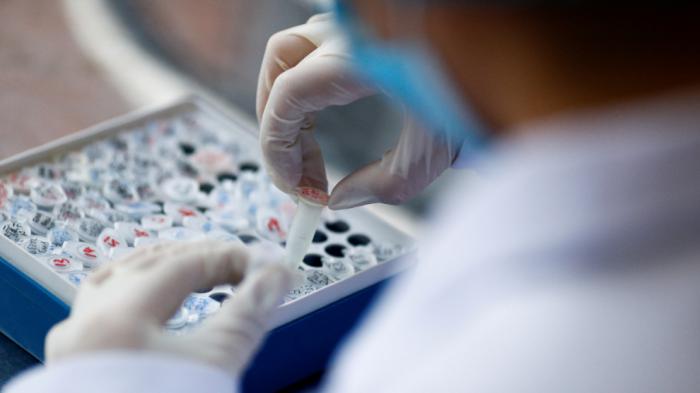 Las vacunas de China contra el coronavirus ingresan a la fas 2 de ensayos clínicos.