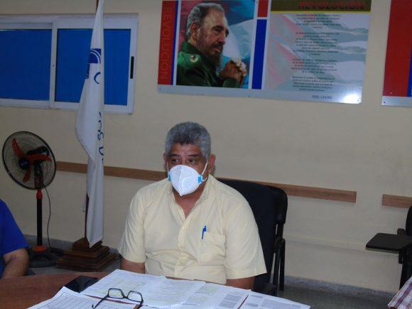 El presidente del Grupo Empresarial Correos de Cuba, Carlos Asencio Valerino. 