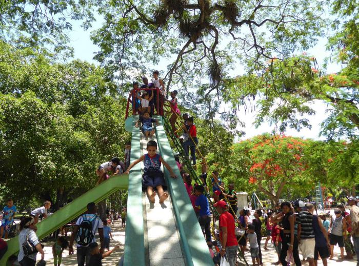 Verano en Camaguey - Parques infantiles