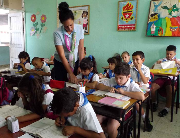 El Ministerio de Educación presta especial atención a la formación del personal pedagógico del país. 