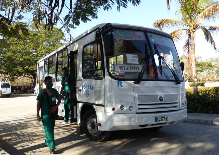 Las tareas de transportación garantizan la cobertura en todos los centros, en los cuales son tratados 
pacientes en condición de aislamiento, sospechosos o confirmados con el SARS-COV-2.