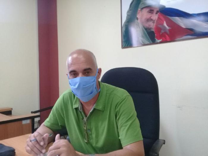 Francisco Silva Herrera, director general de Ventas de Mercancías, explicó que esa constituye una de las medidas para la primera etapa post COVID-19, en sus tres fases, y consiste en seguir dándole preferencia a tales grupos poblacionales en medio de las limitaciones que puedan existir con los recursos