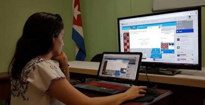 Lisandra Ordaz durante una partida online. Foto: JIT