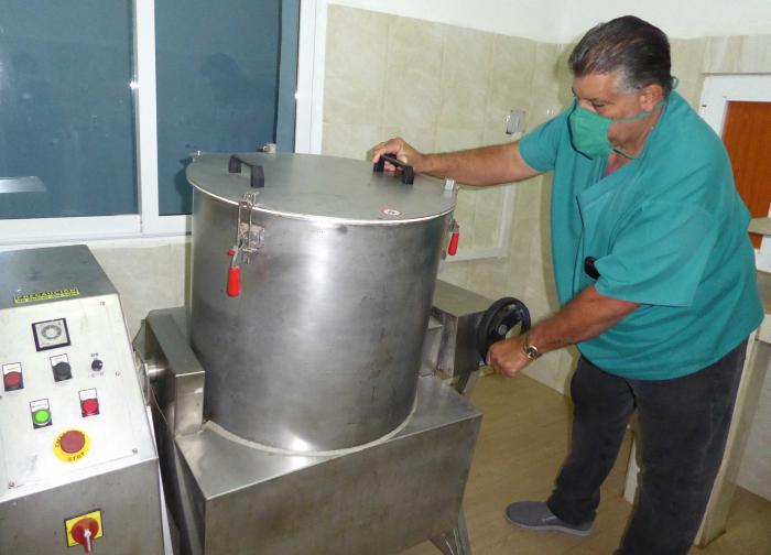 La reorganización del flujo productivo y la entrada de equipos al centro camagüeyano permite la aplicación de buenas prácticas a favor de la calidad y la inocuidad.