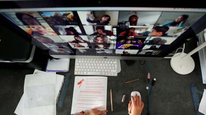 Durante estos días, la feria incluirá seminarios virtuales, ventas online mediante la plataforma de pedidos de pago, unas 80 videoconferencias gratuitas e intercambios entre hombres de negocios y quienes visiten los estands de cada una de las representaciones de las distintas naciones