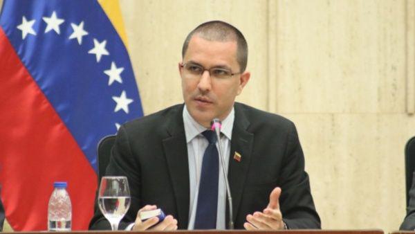 El canciller venezolano, Jorge Arreaza, sostuvo que «El gobierno de Guyana reconoce que recibió la solicitud de Washington y se negó a prestarse para desestabilizar a Venezuela»
