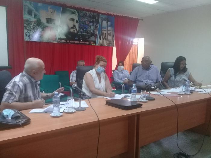 Valdés Mesa insistió también en la necesidad de atender y proteger a la fuerza de trabajo, porque su estabilidad es fundamental para los resultados finales de toda contienda azucarera