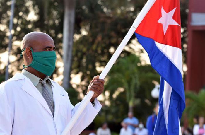 medicos cubanos