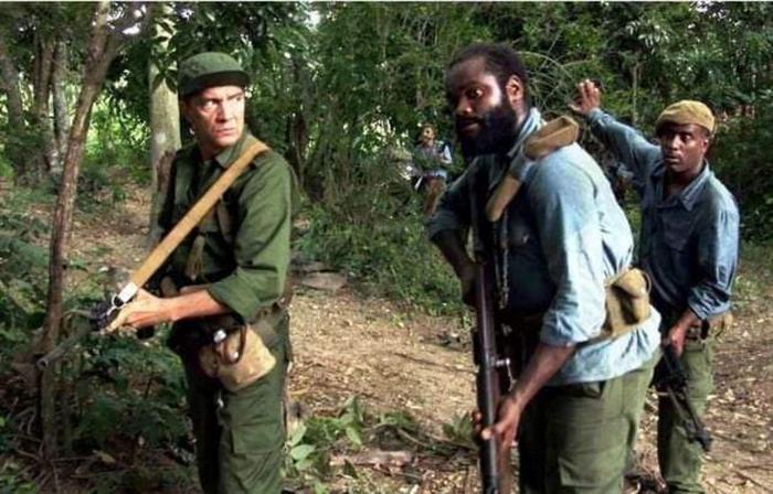 Fotograma de la serie LCB2: la otra guerra.
