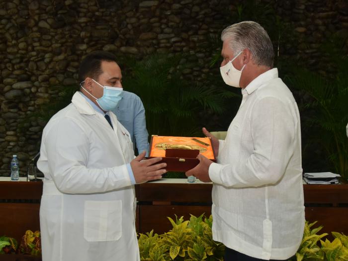 Brigada Henry Reeve que regresaron de Togo y Kuwait