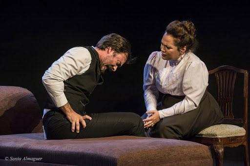 Escena de Hierro, por Argos Teatro. foto: sonia almaguer