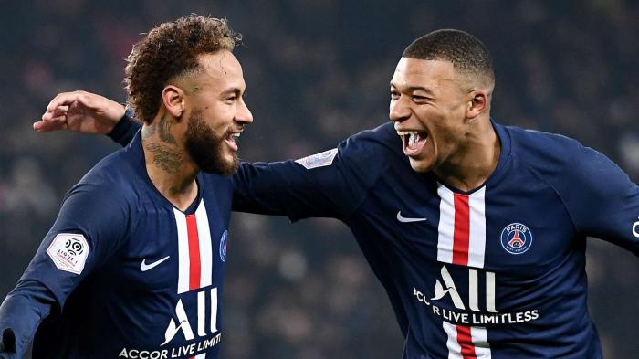 El futbolista Neymar (izquierda) es la principal figura del PSG. Junto a él Kylian Mbappé
