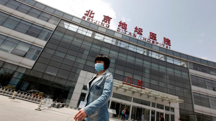 
Las últimas dos personas diagnosticadas con la COVID-19 en la capital china fueron dadas de alta este martes