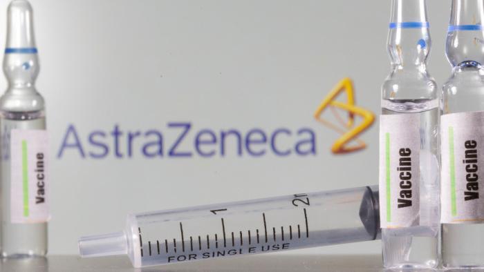 Voluntario en ensayos de la vacuna de AstraZeneca revela efectos adversos 14 horas después de la inyección 