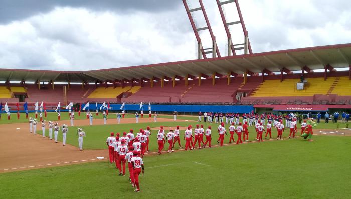 Primera embestida de Los Toros