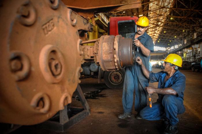 Talleres de la Empresa Mecánica del Níquel Comandante Gustavo Machín Hoed de Beche, en el municipio de Moa, provincia de Holguín, Cuba. FOTO/Juan Pablo CARRERAS