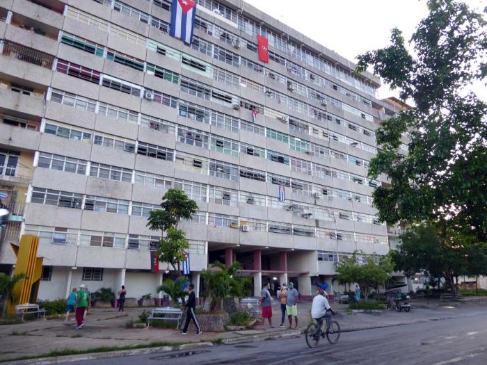 El área en cuarentena abarcó dos manzanas de la capital pinareña, con más de 320 viviendas y numerosas entidades estatales.