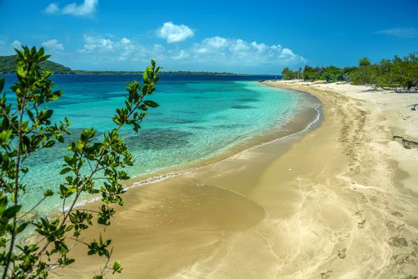 CUBA-AVANZA POLO TURISTICO DE HOLGUIN HACIA EL RAMON DE ANTILLA