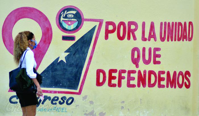 La fuerza de los cdr está en los ocho millones y medio de cubanos comprometidos con esta organización que impulsa numerosas tareas claves como el enfrentamiento a la covid-19. foto: ricardo lópez hevia