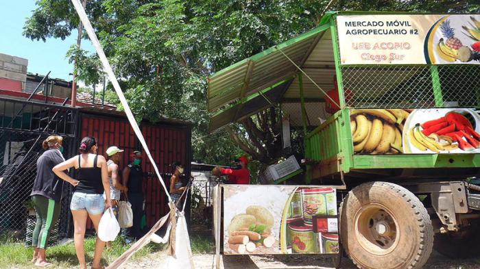 Agromercados móviles llegan a las límites con las zonas en cuarentenas y suministran a los pobladores viandas, frutas y vegetales