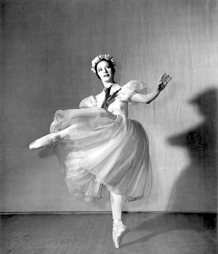 «El nombre de Alicia está inscrito con honores en los libros de historia universal de la danza», afirmó Viengsay Valdés. foto: archivo de granma