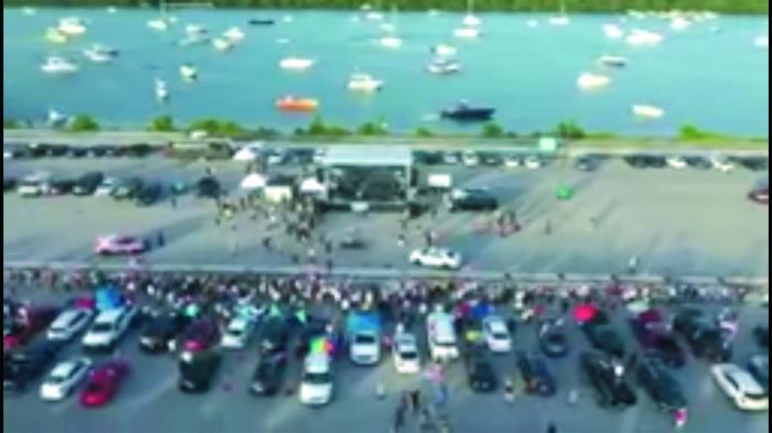 Captura de pantalla de un video con imágenes aéreas del fracasado concierto promovido, recientemente, para derrocar al gobierno de Cuba desde Miami. 