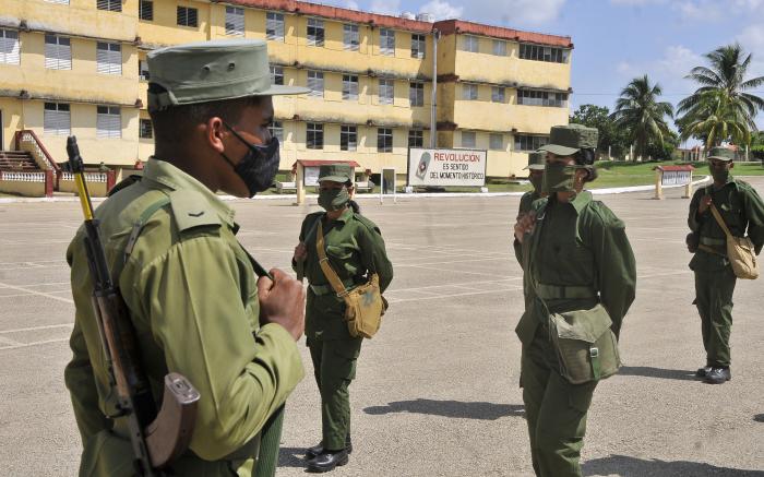 Protección contra Covid-19-Coronavirus,Escuela Provincial de Preparacion Para la Defensa La Habana UM 6774,area de instrccion de infanteria