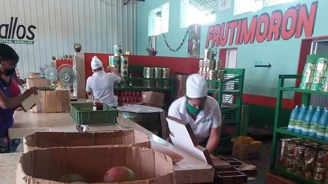 Fruti Morón garantiza el buen servicio sin descuidar las medidas para evitar la COVID-19