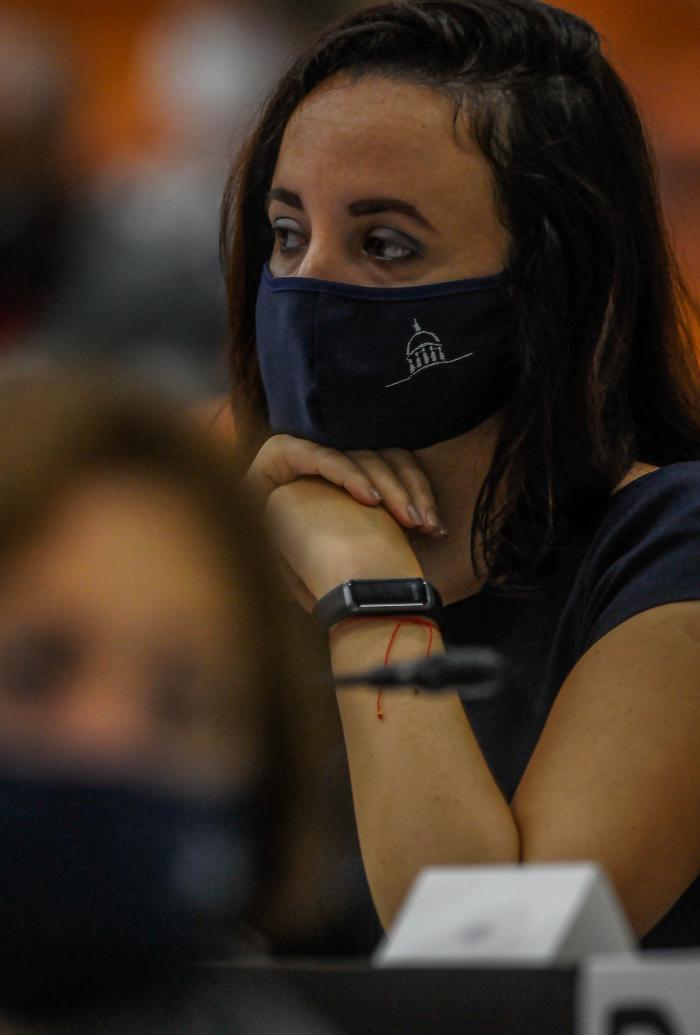 Grupo 2, con las comisiones de Atención a los Servicios; Agroalimentaria; Atención a la Juventud, la niñes y la igualdad de derecho a la mujer; en el análisis del proyecto de Ley Electoral, con la presencia de Salvador Valdéz Mesa, Primer Vicepresidente de los Consejos de Estado y de Ministros, previo a su Tercer Periodo Ordinario de Sesiones de la IX Legislatura de la Asamblea Nacional, desarrollado en el Palacio de Convenciones, Playa.