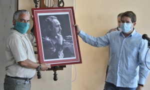 Entrega de reconocimiento de la UPEC