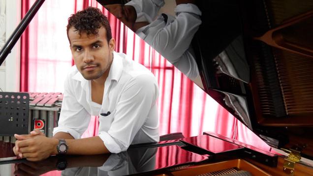 El pianista guantanamero Ernesto Oliva encabeza los conciertos online de esta semana