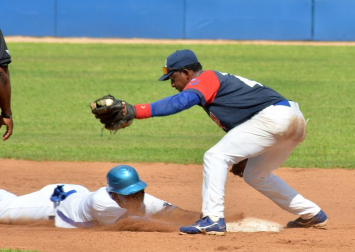 Béisbol Serie 60-IND vs CMG Jugada 2da base