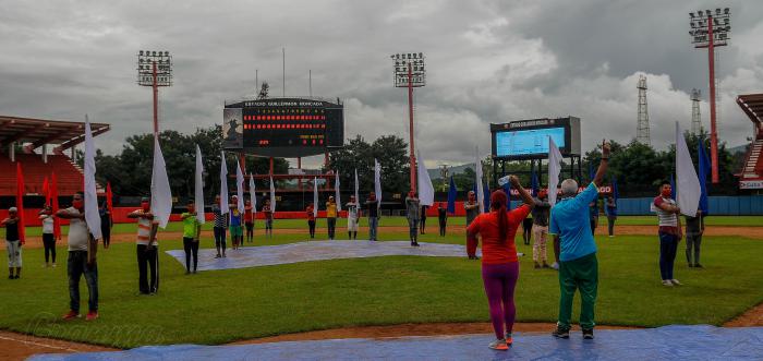 El acondicionamiento de las distintas áreas del estadio Guillermón Moncada garantizará un espectáculo digno de la afición de toda Cuba. Foto: JOSÉ M. CORREA