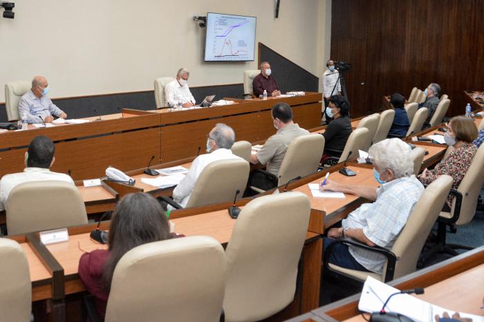 Como elemento positivo destacó que en los más recientes siete días se evidencia un incremento en la cantidad de personas recuperadas.