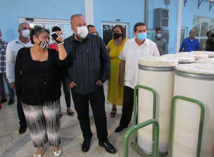 Recorrido por la Hilandería de Gibara