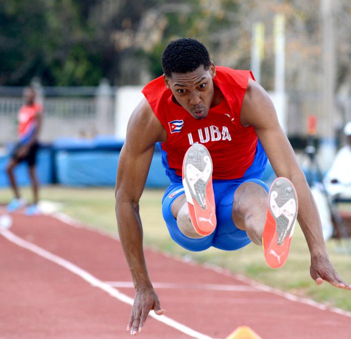 Atletismo Nacional Camagüey Salto Largo M Juan Miguel Echevarría