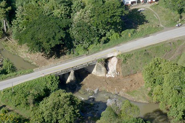 el puente Clemente, que sobre el río Los Pasos conecta a Santa Clara con el municipio de Manicaragua