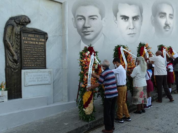 El ejemplo de los mártires del levantamiento del 30 de noviembre inspira todas las luchas de los cubanos en defensa de la Revolución. 