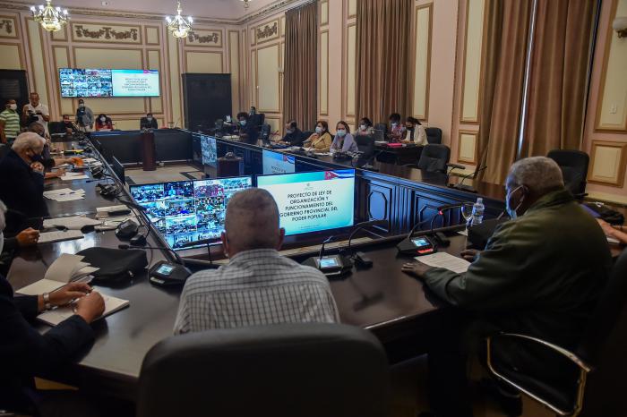 Esteban Lazo Hernández, presidente de la Asamblea Nacional del Poder Popular, señaló que, con los dos proyectos de leyes analizados, se concluye el proceso de institucionalización del Estado establecido en la nueva Constitución de la República.